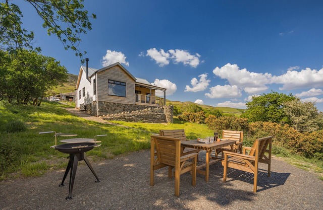 Cilynys - Three Bedroom House, Sleeps 6