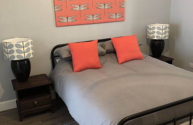 City Apartment - No.2 May Courtn