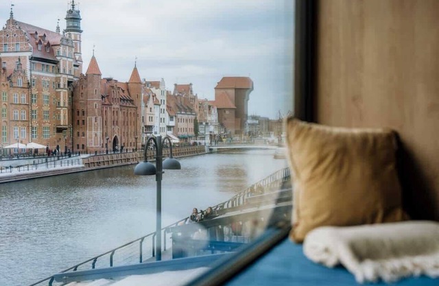 City Center Apartment with Motława River View