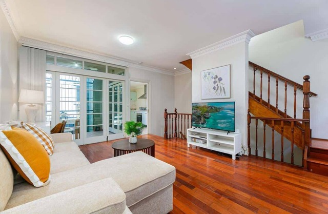 City Fringe & Creative Vibe in Ultimo | Parking