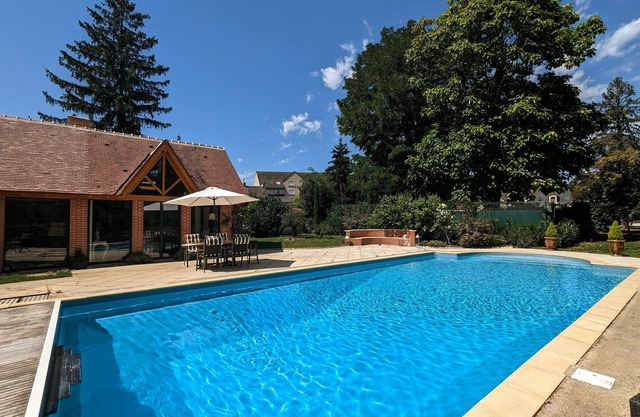 City Oasis with Private Pool and Parking in Central Châteauroux