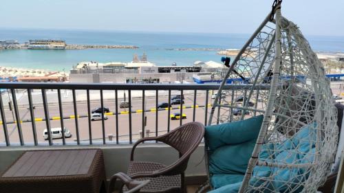 City Square Luxury Apartment on the Sea