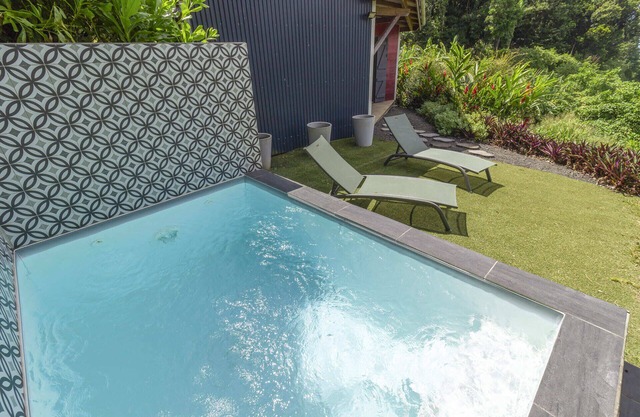 Clair de Lune - Two Bedroom Cottage, Sleeps 5