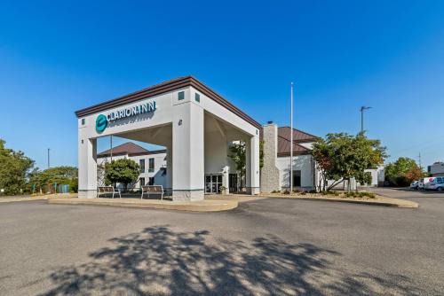 Clarion Inn Cranberry Township