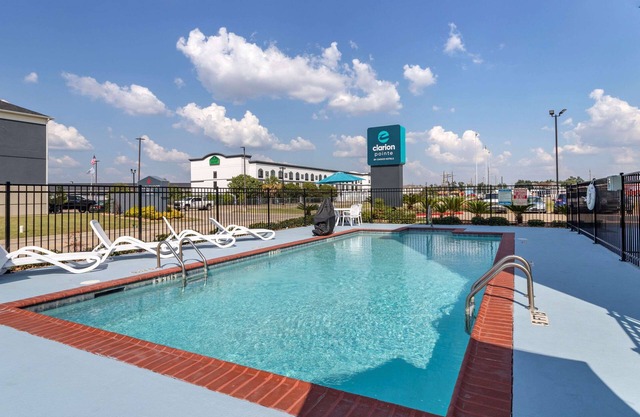Clarion Pointe Sulphur - Lake Charles