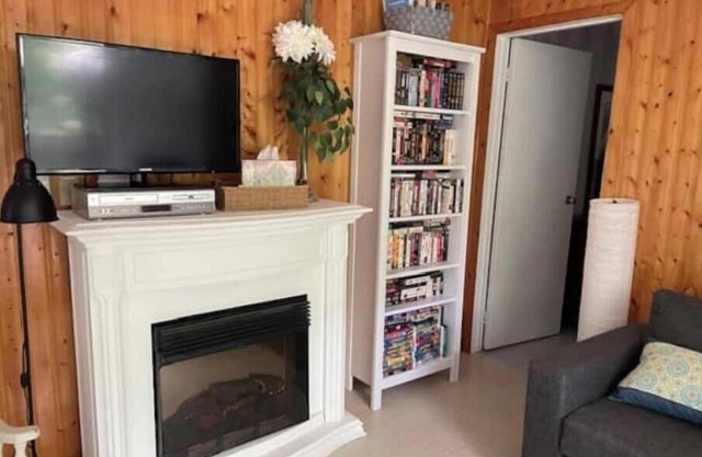 Classic Cottage Charm - relaxing & private. #1