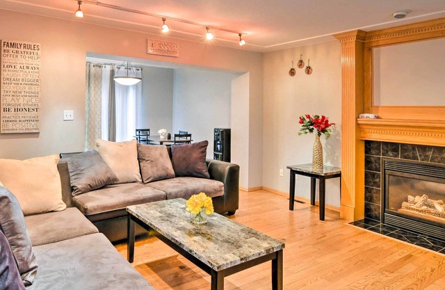 Classic Family Home ~ 9 Mi to Downtown Des Moines