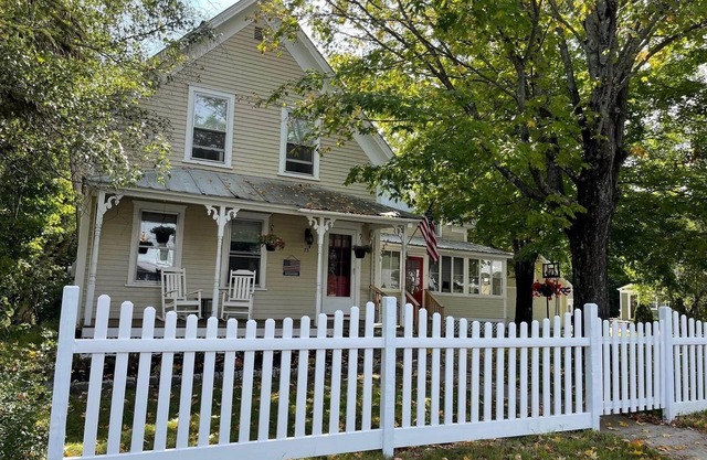 Classic Quiet Conway Neighborhood Newly Remodeled!