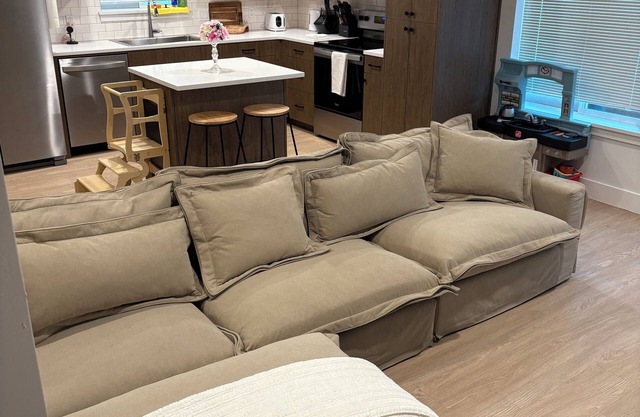 Clean and Contemporary Stay in Eugene.