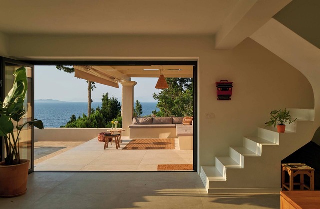 Clifftop Sunset Retreat nr Lakka,Paxos,private, short walk to village & beaches