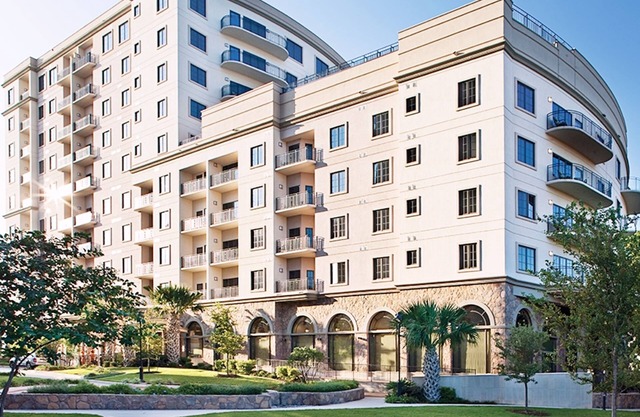 Close to River Walk, Six Flags & Much More!