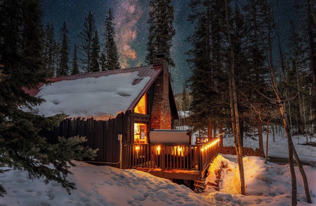 Cloud 9 Cabin-Hot Tub-25min to Breck