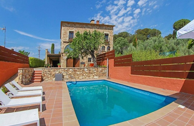 Club Villamar - Amazing rustic villa with private swimming pool and great views offer charming at.