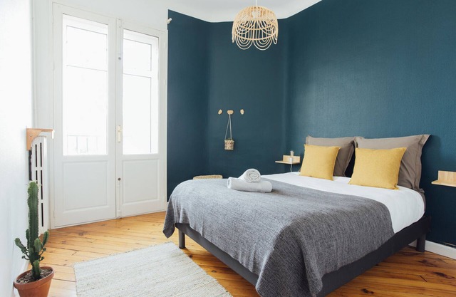 Coachella: Vintage Chic in the Heart of St Charles, Biarritz