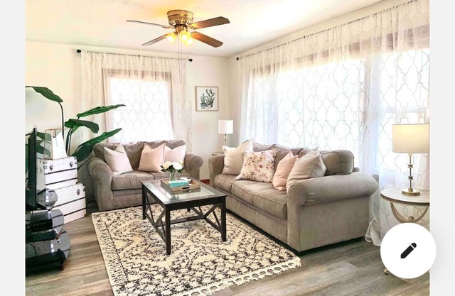 Coastal Charm meets Farmhouse living in a cozy single-family. 8 min to Mayo.