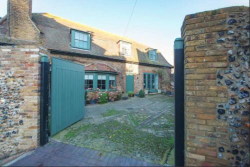 Coastal Cottage Escape