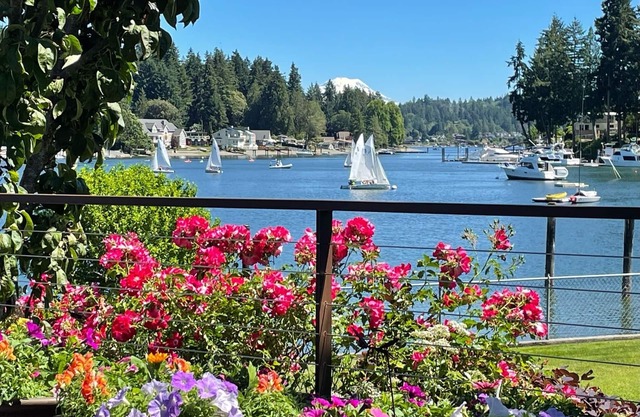 Coastal Studio with PNW Waterfront Views!