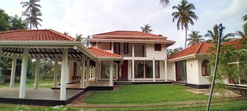 COCONUT TREE villa
