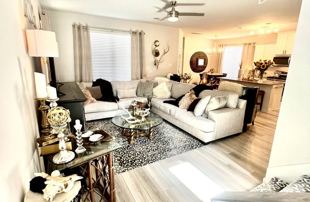College Station Midtown - 3 Bedroom