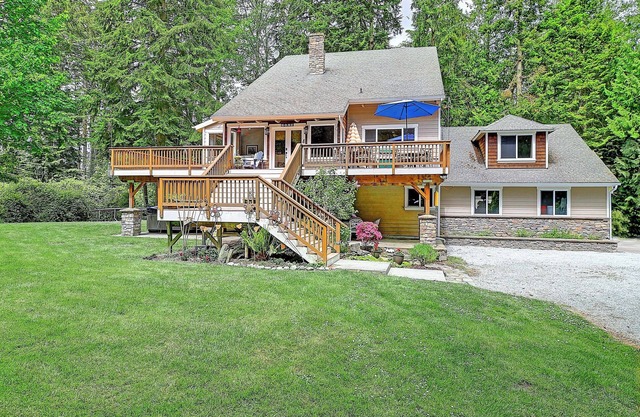 Come and enjoy our Cozy Coastal Cabin