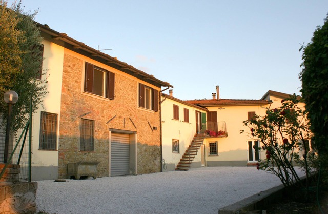 Comfortable apartment in a centuries-old farm, in the heart of the Tuscan countryside