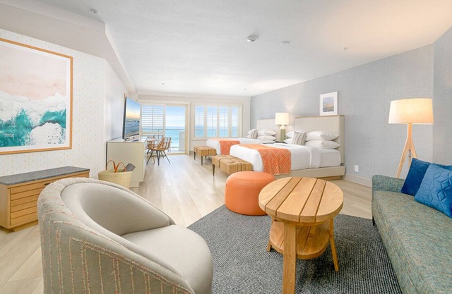 Comfort and Relaxation! Four Spacious Units with Pool View, Beachfront Property!