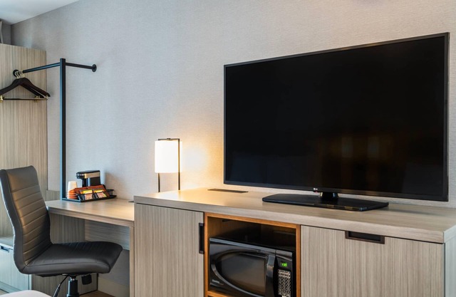 Comfort Inn Airport East - Ancienne Lorette