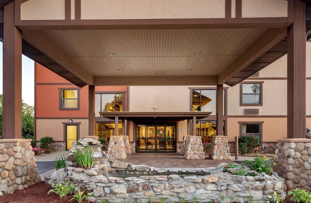 Comfort Inn & Suites Branson Meadows