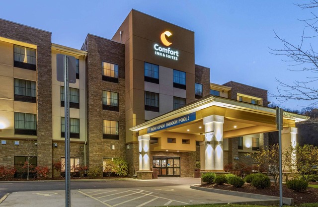 Comfort Inn & Suites Pittsburgh South
