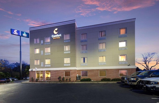 Comfort Suites Forsyth near I-75