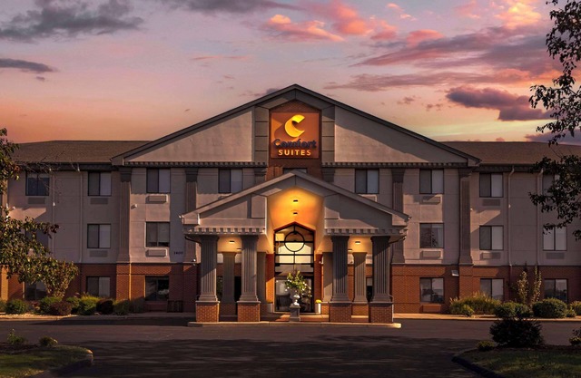 Comfort Suites St Charles - St Louis