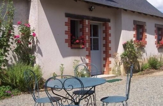 Comfortable independent gîte surrounded by vineyards near Brissac-Quincé