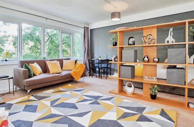 Comfortable 1BR Birmingham Flat - City Hideaway Fast Wifi Sleeps 4 Free Parking