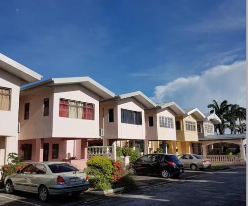 Comfortable 3bedroom townhouse