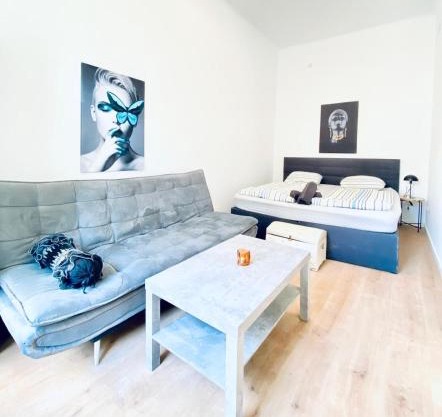Comfortable 5BR Accommodation 7 Min to Westbahnhof