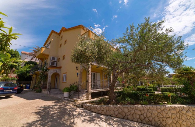 Comfortable apartment with 2 bedrooms, air conditioning, near to the sea
