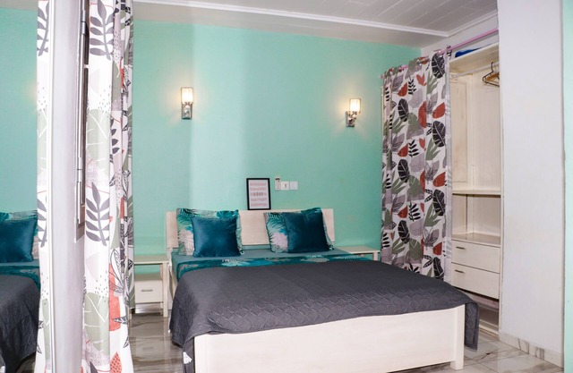 Comfortable apartment with hot water and washing machine