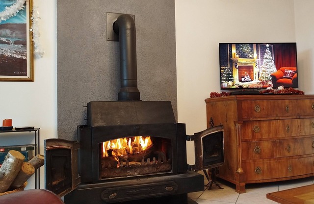 Comfortable country house in quiet hamlet