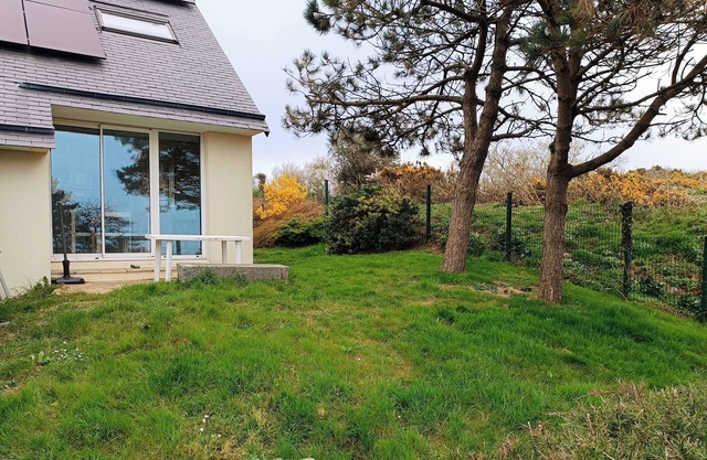 Comfortable accommodation combining calm sea view.