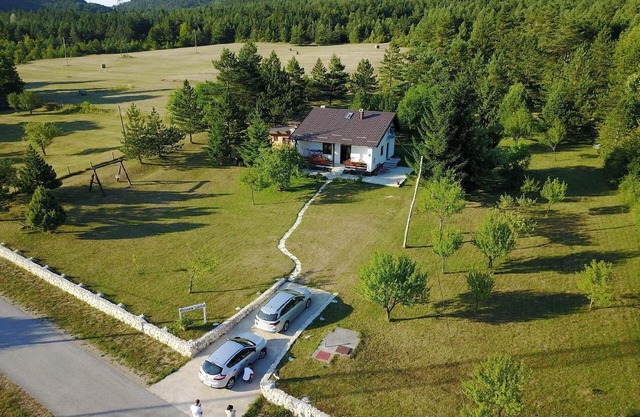 Comfortable house on a big plot of land near the Plitvice Lakes
