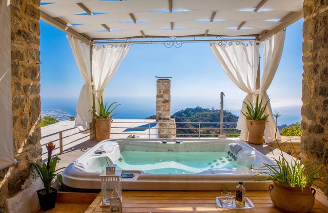Comfortable house with sea view in Anatoli + jacuzzi