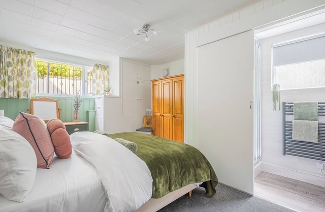 Comfortable Lakeland Apartment