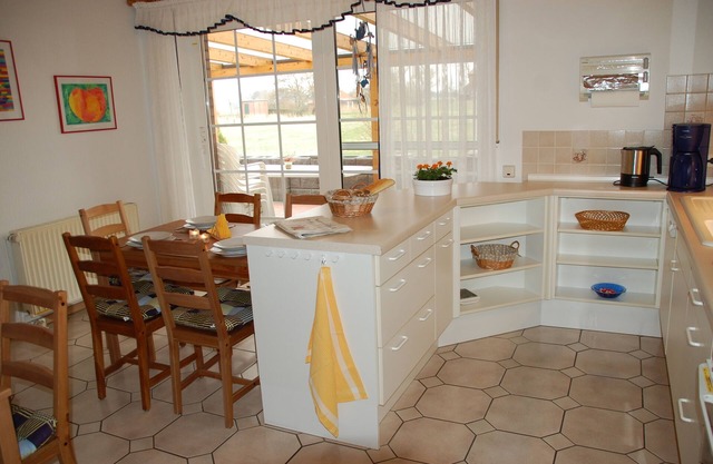 Comfortable large vacation apartment up to 12 pers. 168sqm WFL top location, ideal for families