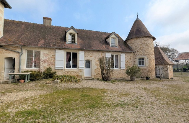 Comfortable Nature Retreat in Arpheuilles with Parking