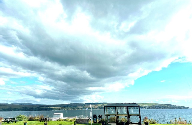 Comfortable studio apartment Blairmore near Dunoon. Views to Pier & Loch Long.
