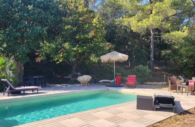 Comfortable type 3 in property on 1200m² with swimming pool, country setting.