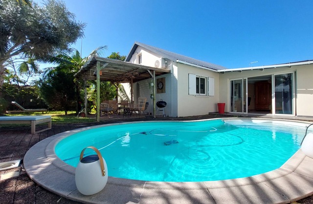 Comfortable villa with swimming pool located in the heart of eastern Reunion Island