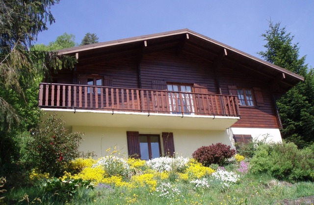 Comfortable wooden chalet with terrace tourist village, mountain views