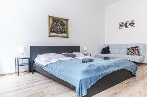 Comfy 2BR Apt TV & WIFi Suitable for Long Stay