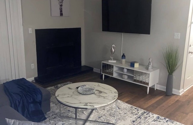 Comfyy Cozy Of Sandy Springs